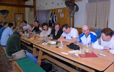 DSC_0859.JPG (123.27 KiB) Zobrazeno 725 x Třetí strana stolu :-)