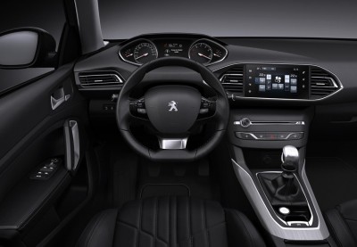 Peugeot-308-2014-interior.jpg