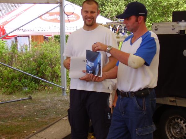 To je lehkeee... modre auto prece