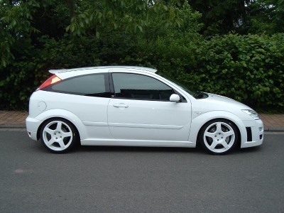 whitefocusrs.jpg