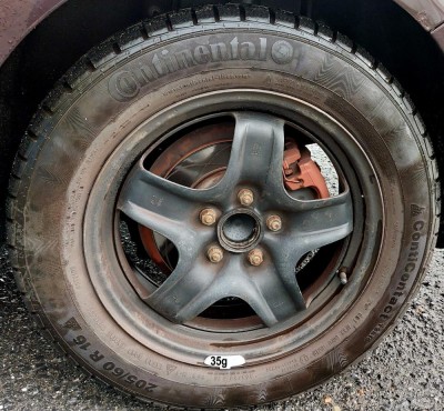 Focus_zadni-po-prevazeni.jpg (210.42 KiB) Zobrazeno 3777 x Největší aplikované závaží bylo jedno 35g, jinak 10-20g.