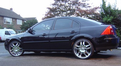 černá Mklll chrom kola bok.jpg