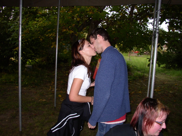 polibek s oslavencem.jpg