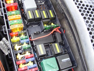 umístění řídící jednotky do pojistkové skříňky.JPG