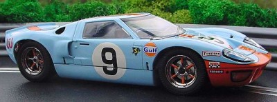 ford_gt40_scalex_nr9_04.jpg
