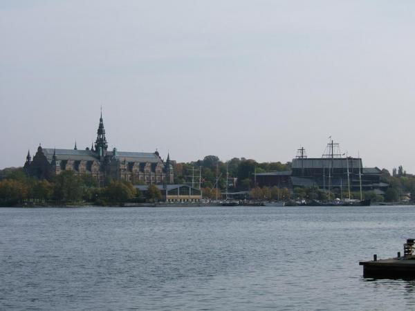 Vlevo Nordiska vpravo Vasa muzeum.