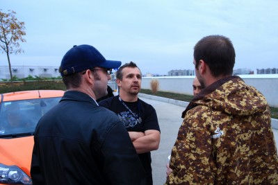 IMG_0762.JPG (42.42 KiB) Zobrazeno 3676 x dva velmi duleziti panove z fora :-)