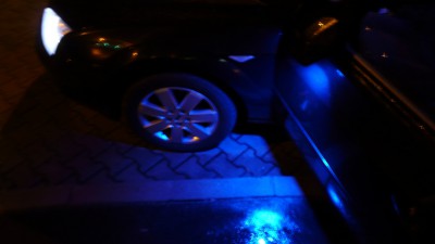 P1110717.jpg (17.74 KiB) Zobrazeno 1936 x Uřvanej, ledky v zrcátku....jako ďas, velebnosti, jako ďas...