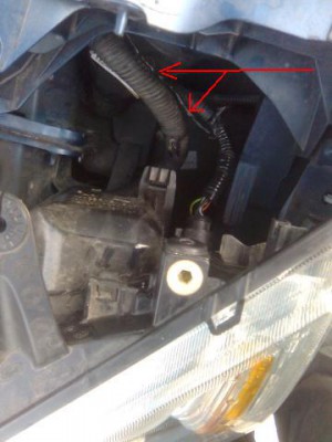 3-ti kabel do svetiel, aby sa LEDky vypli automaticky po zapnuti hlavnych svetiel.