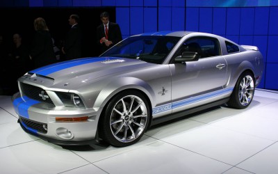 112_2007_new_york_auto_show_05z+2008_ford_shelby_GT500KR+left_front_view.jpg