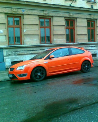 03052010_orange_weapon_BRNO.jpg