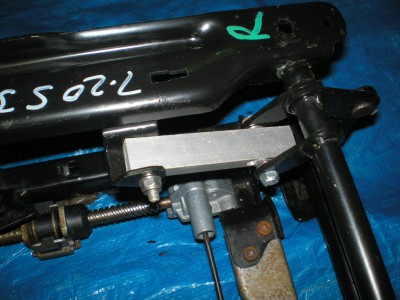 PA170005.JPG (49.63 KiB) Zobrazeno 2967 x Náhrada jedného motora zdvíhania , potom druhý motor hýbe celou sedačkou.