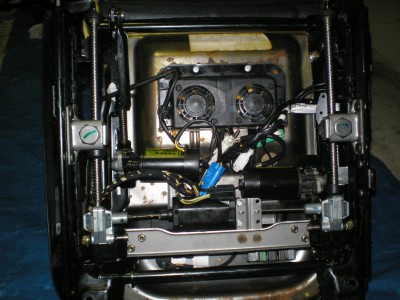 PA180016.JPG (56.57 KiB) Zobrazeno 3133 x Všetko zmontované a pripravené na inštaláciu do auta.