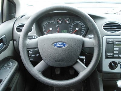 DSC09774.JPG (46.16 KiB) Zobrazeno 2084 x Stávající volant...