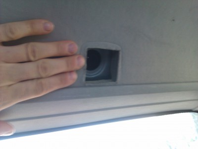 IMAG0467.jpg (19.07 KiB) Zobrazeno 1458 x Díra ve stropě za zadníma sedačkama