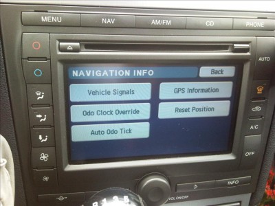 27052011002.jpg (91.28 KiB) Zobrazeno 1449 x Tady mi jde konkrétně o to " Odo Clock Override" a "Auto Odo Tick"