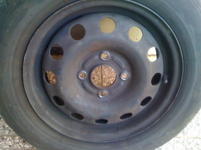 original ford disk na letnych pneumatikach...